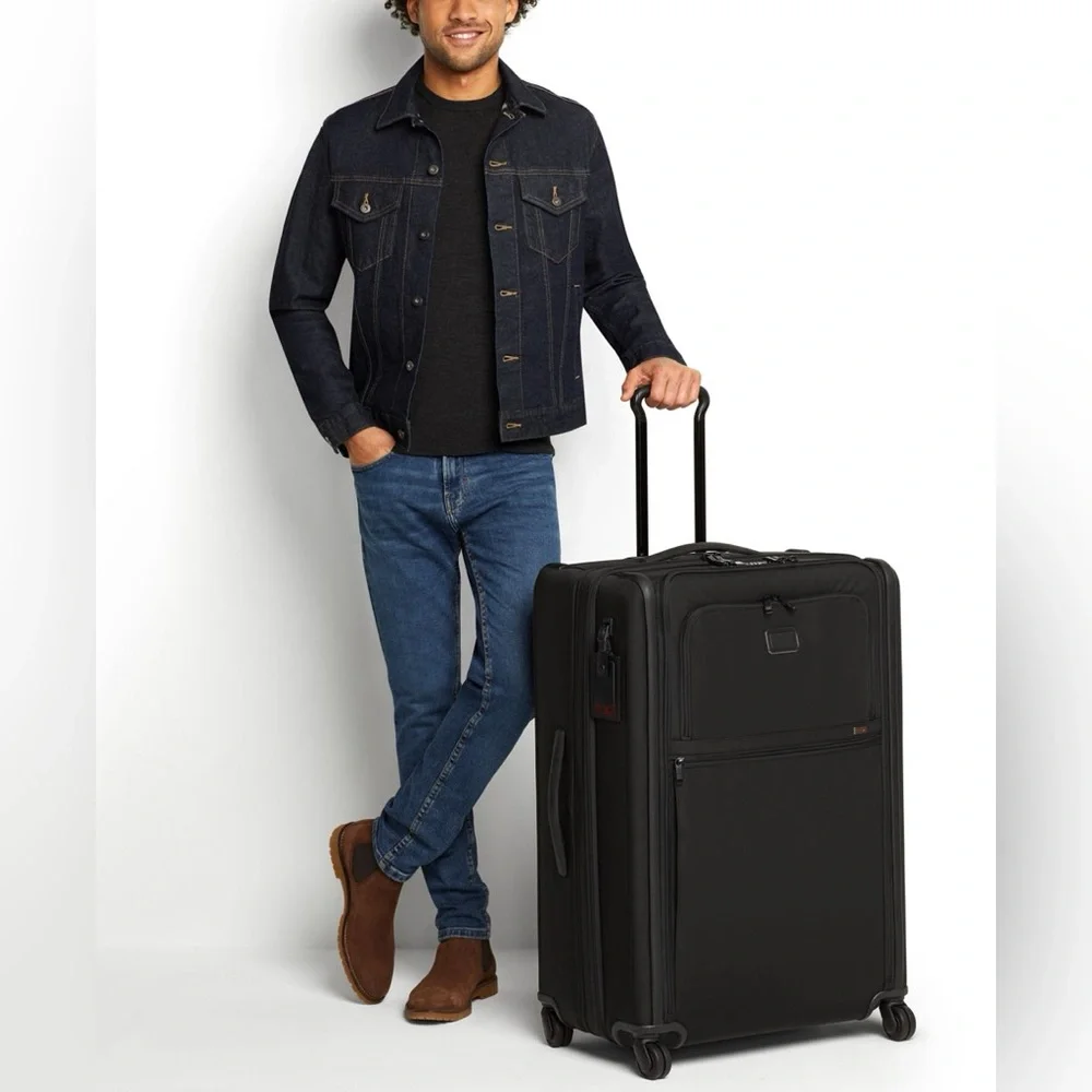 TUMI ALPHA Extended Trip Expandable 4 Wheeled Packing Case